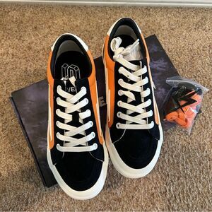 NWT Revenge X Storm Men’s Size 7 Low Top Orange Black Shoes